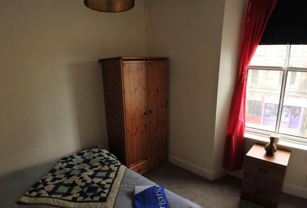 Entire Apartment In Единбург Екстериор снимка