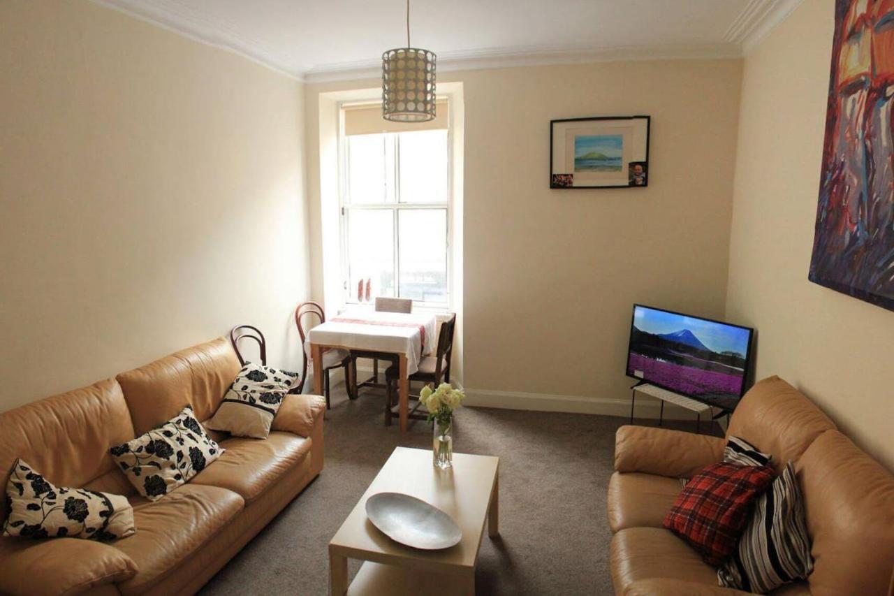 Entire Apartment In Единбург Екстериор снимка
